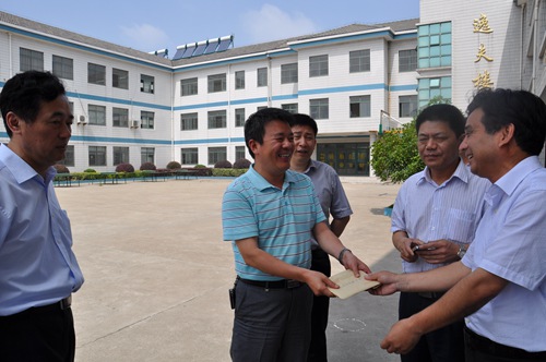 ���С����Ϊ���������ͯ���ϰ��ľ�